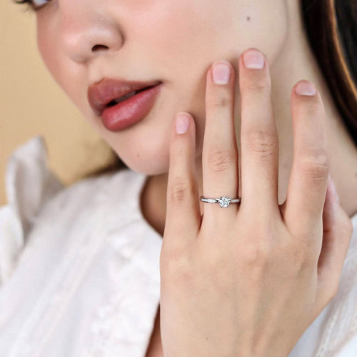 Engagement Rings for Women: Trends, Styles, and Tips to Find the Perfect Ring