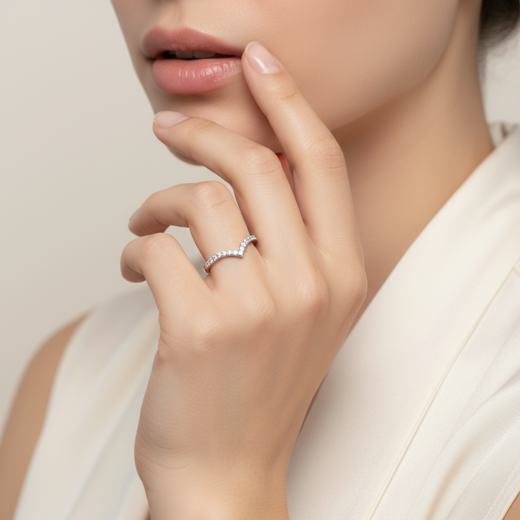 Aurora Moissanite Curved Band in 925 Sterling Silver