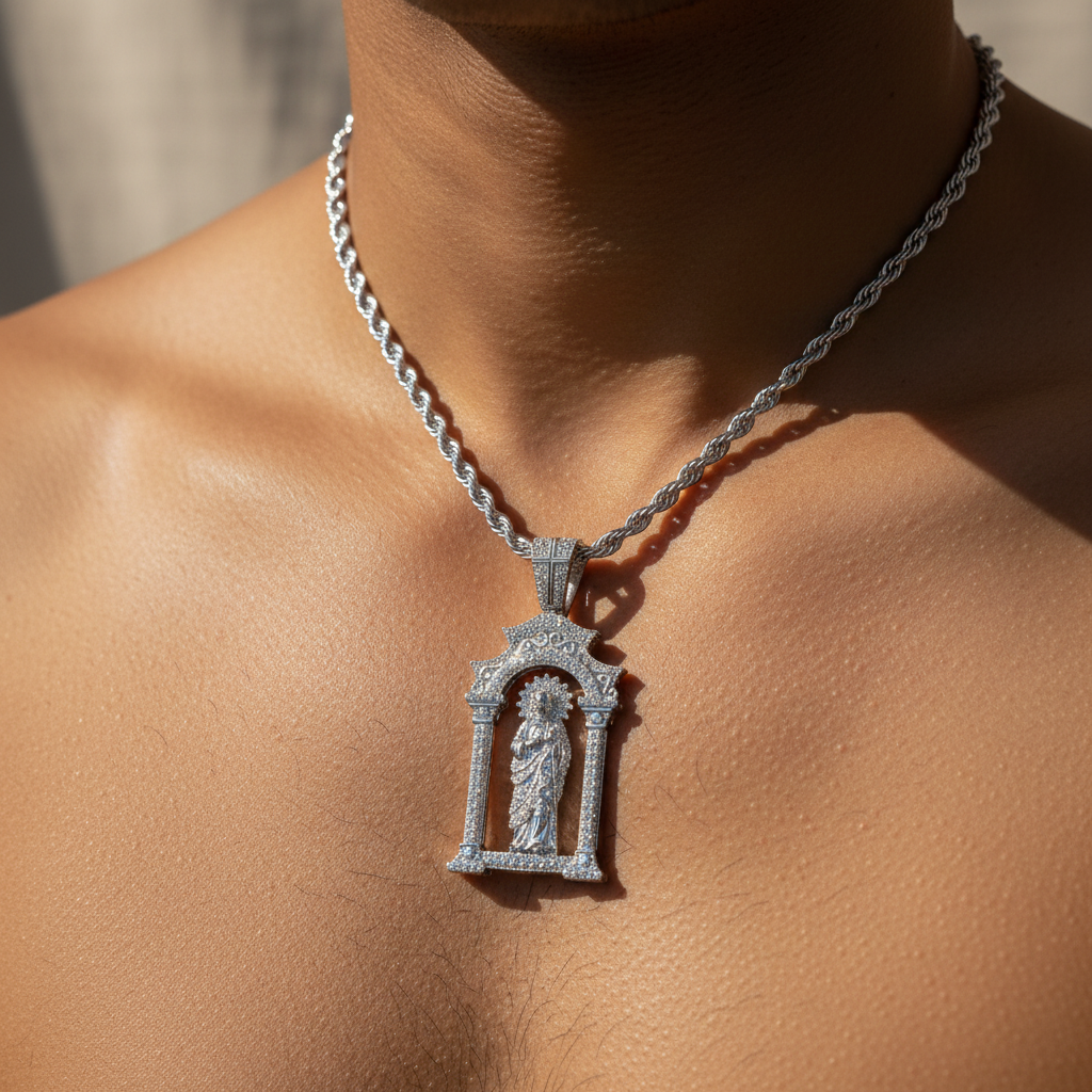 VVS1 moissanite Saint Judas Tadeo pendant with silver bail