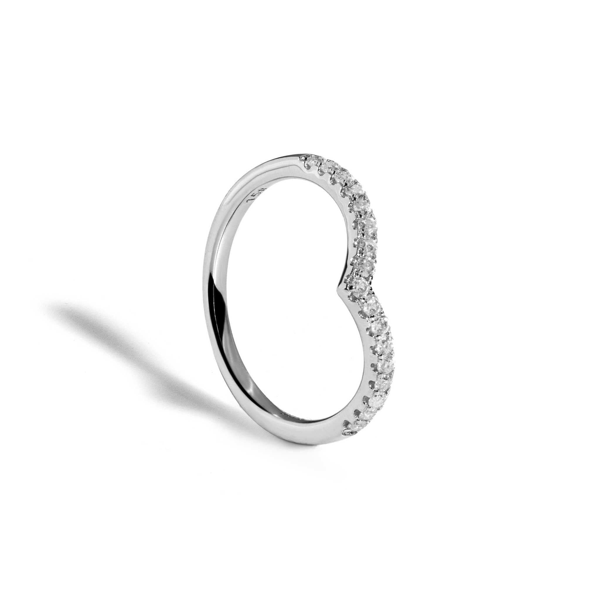 Aurora Curved Ring in 925 Sterling Silver with Moissanite stones.