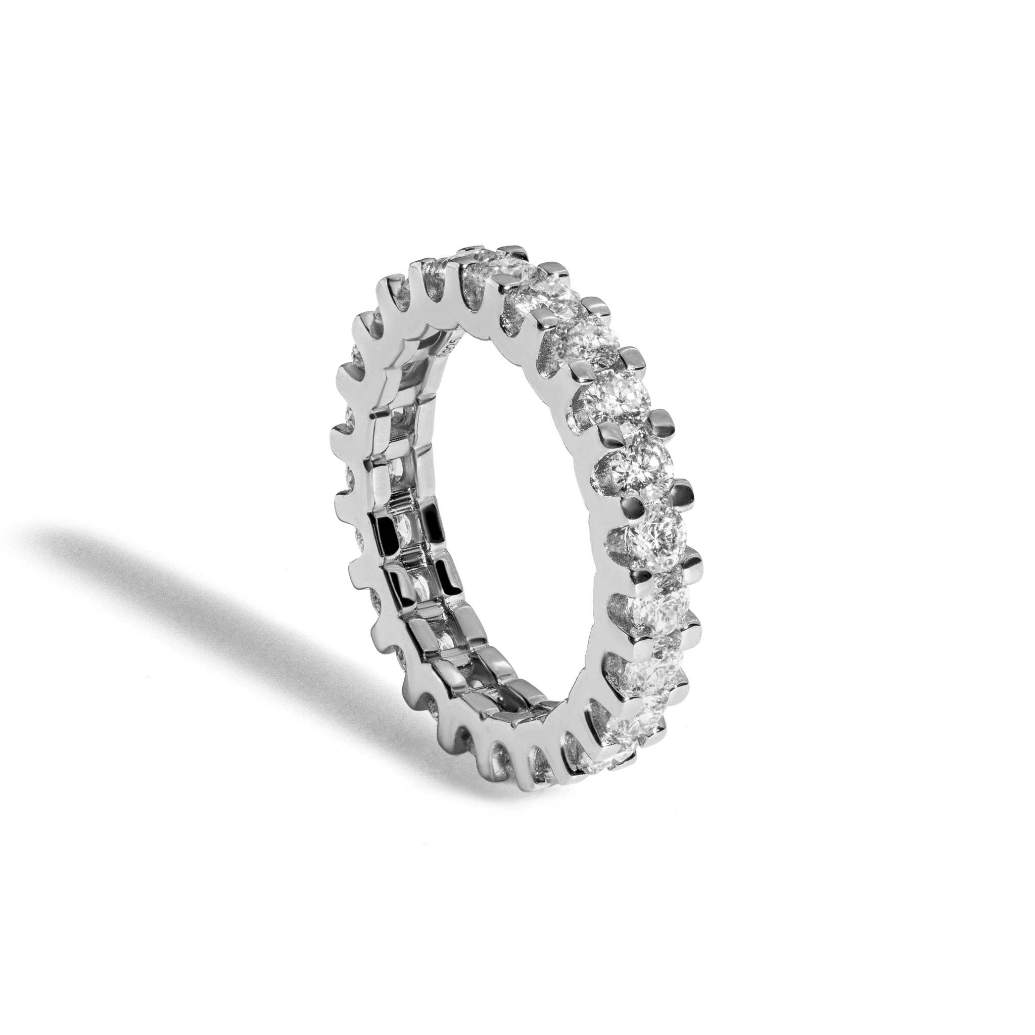 Eternal Brilliance Ring in 925 Sterling Silver with Moissanite stones, 2.3 ct total weight, VVS1 clarity, D color.